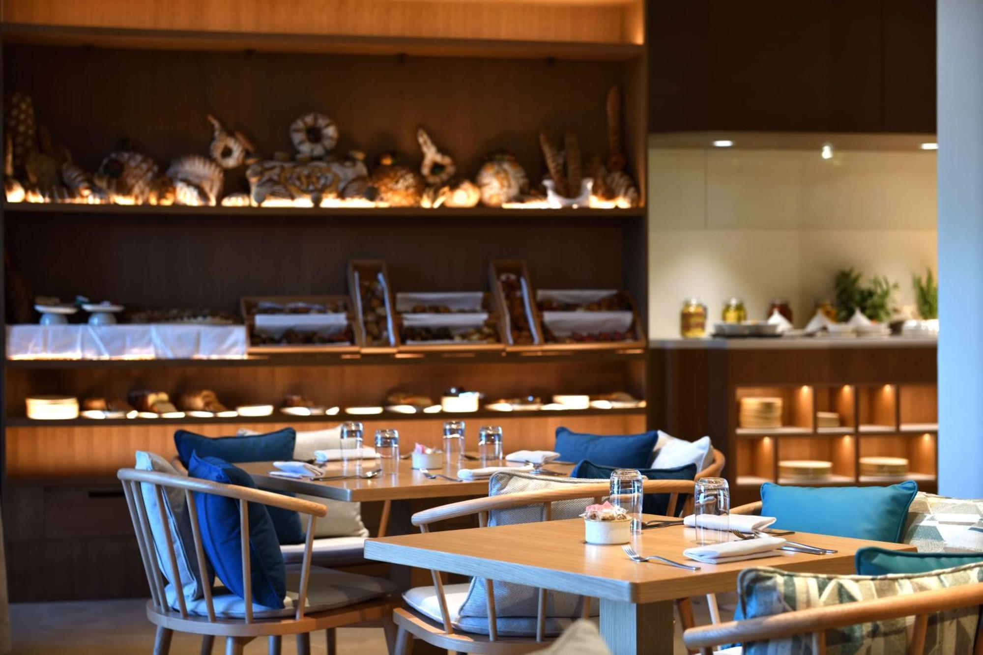 Hotel Hilton Bay & 5*